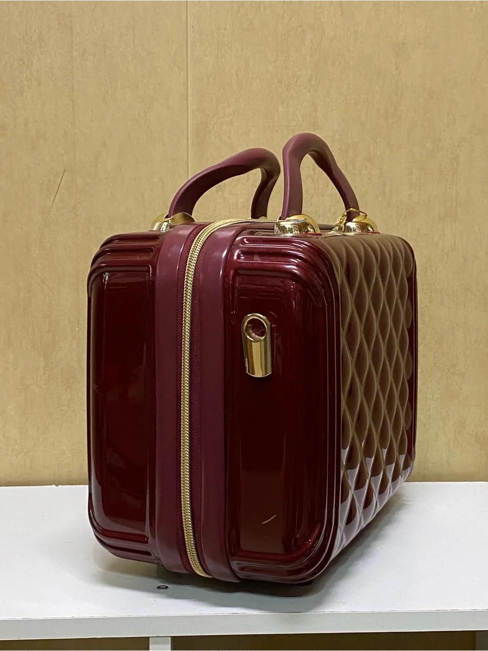 Triforce burgundy Hardside Beauty Case